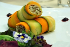 Rotoli di quinoa con fiori di montagna 