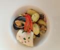 gnocchi di patate (Li Chiusoni) con frutti di mare, seppie e pomodorini confit 